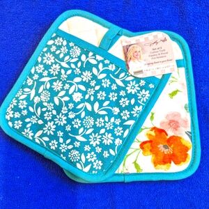 🆕 DOLLY PARTON Collection Potholders Set of 2